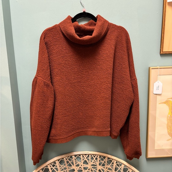 Lululemon Cozy Rust Sweater - Picture 1 of 3